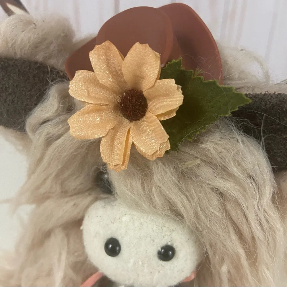 Highland Cow Coo Gnome Champagne Mongolian Fur Cowboy Hat Handmade Farmhouse - Picture 13 of 14